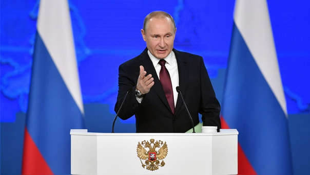Vladímir Putin advierte que Rusia apuntará sus armas hacia EE.UU. si despliega misiles en Europa.