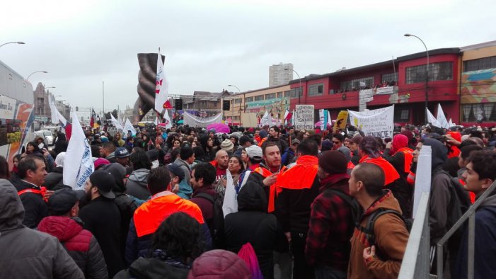 Portuarios se unen a marcha docente: ¡unidad en las calles!