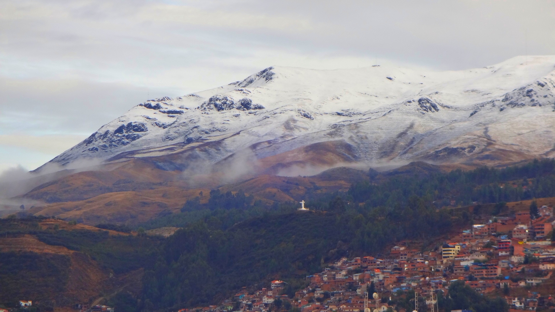 Cusco amaneció nevado!
