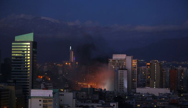 Chile EN VIVO: Bomberos consiguen controlar el incendio desatado en Santiago