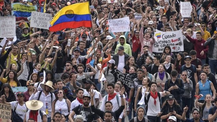Paro nacional en Colombia EN VIVO: Disturbios en Bogotá y varias estaciones de buses Transmilenio afectadas por bloqueos.