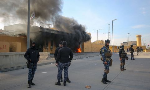 EN VIVO | Misiles impactan cerca de Embajada de EE.UU. en Bagdad y en una base militar que alberga tropas norteamericanas