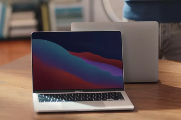 MacBook Pro con chip Apple M2.